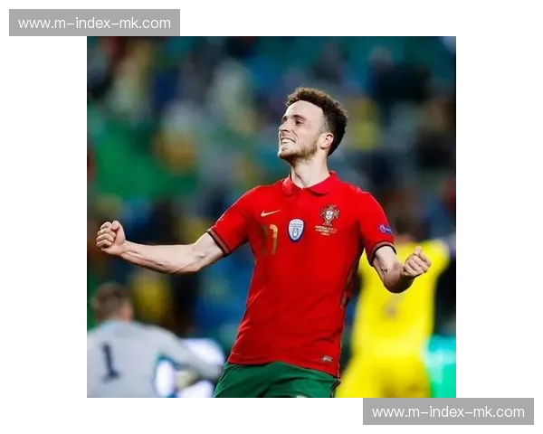 葡萄牙体育进攻效率提升,全场射正次数远超对手埃斯托里尔 葡萄牙体育进攻效率提升,全场射正次数远超对手埃斯托里尔